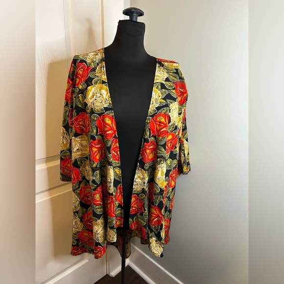 LuLaRoe Sweaters - LuLaRoe Lindsay Red‎ Gold Floral Kimono Duster Cardigan Floral Pattern Womens S